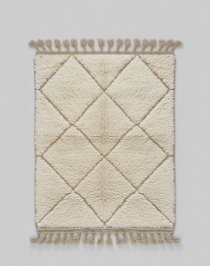 Tapis Mrirt “Amanar” blanc à motifs losanges imbriqués (1m x 1.5 m)
