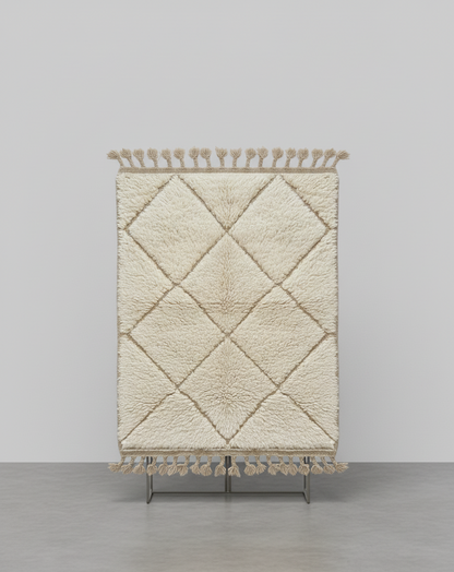 Tapis Mrirt “Amanar” blanc à motifs losanges imbriqués (1m x 1.5 m)