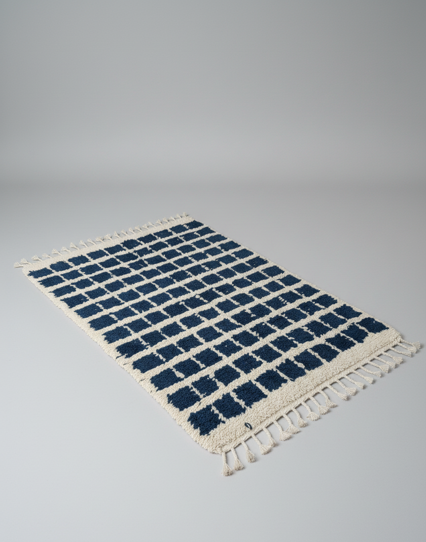 Azur Carré – Tapis Marocain Damier Blanc & Turquoise