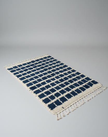 Azur Carré – Tapis Marocain Damier Blanc & Turquoise