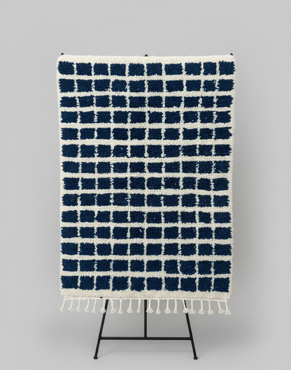 Azur Carré – Tapis Marocain Damier Blanc & Turquoise