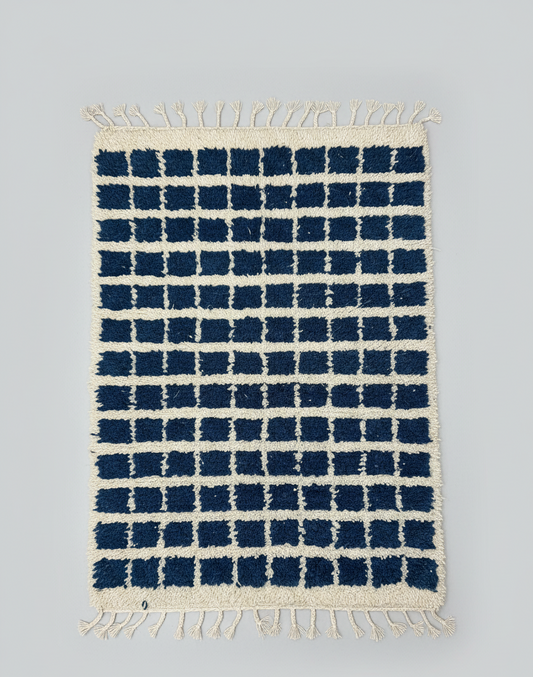 Azur Carré – Tapis Marocain Damier Blanc & Turquoise