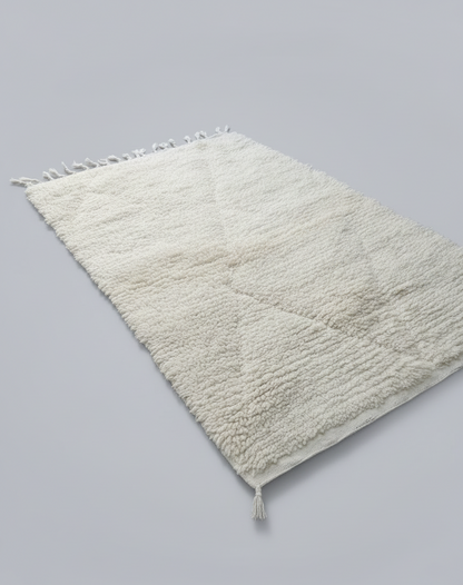Berber Cloud – Tapis Minimaliste avec motifs sculptés