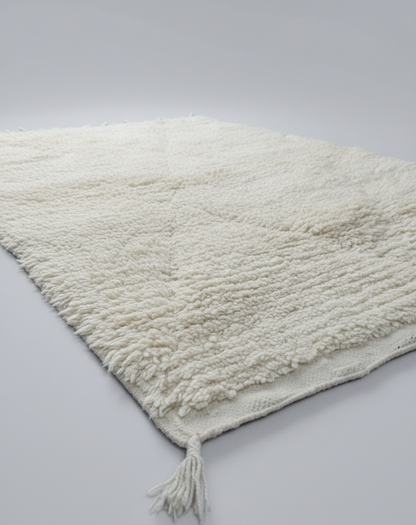 Berber Cloud – Tapis Minimaliste avec motifs sculptés