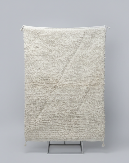 Berber Cloud – Tapis Minimaliste avec motifs sculptés