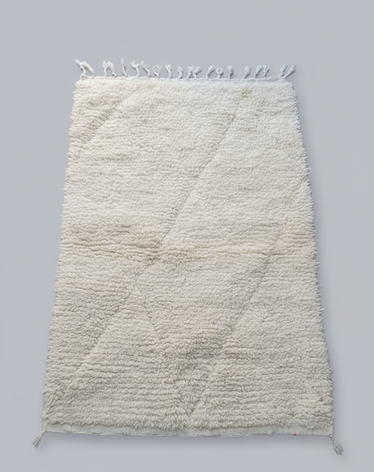 Berber Cloud – Tapis Minimaliste avec motifs sculptés