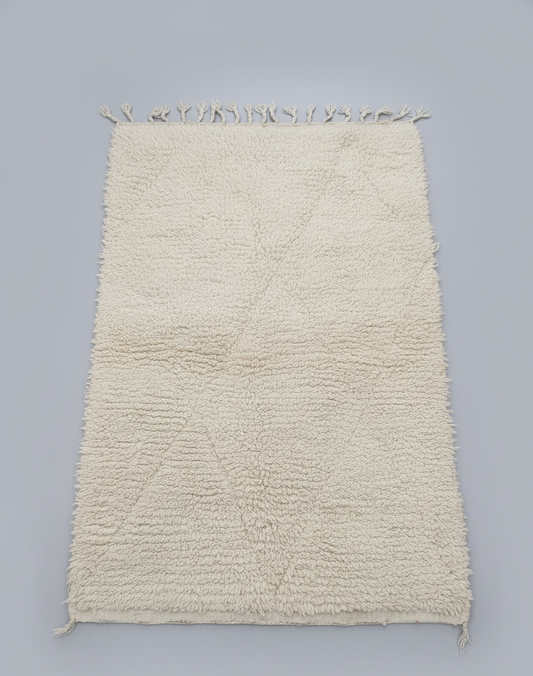 Berber Cloud – Tapis Minimaliste avec motifs sculptés