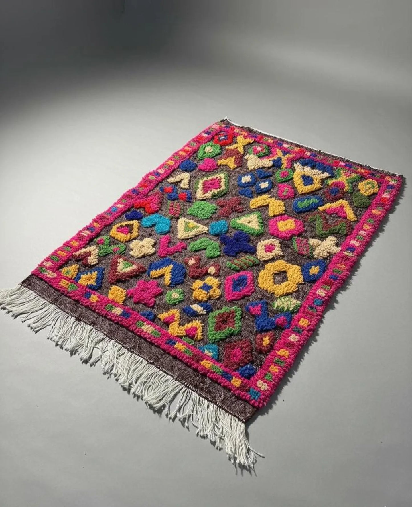 Tapis Berbère Azilal – Style Taznakht (1.1m ×1,56 m)