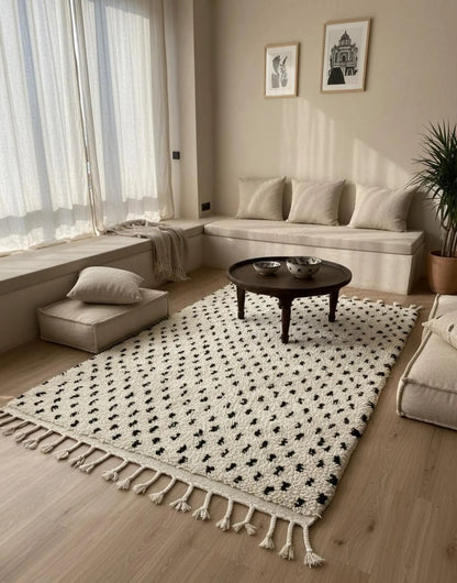 Tapis Blanc à Pois Noirs – Style Minimaliste (1.1m × 1,8m)