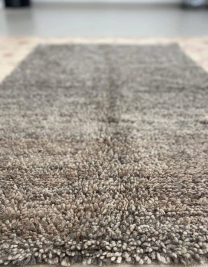 Tapis Marron Marmoucha – 100 % Laine Non Teinte (1.1m × 1,9m)