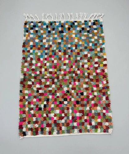 Tapis Marocain Multicolore à Damier – Carrés Colorés – Pièce Artistique (1.1m × 1,5m)