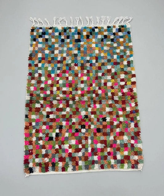 Tapis Marocain Multicolore à Damier – Carrés Colorés – Pièce Artistique (1.1m × 1,5m)