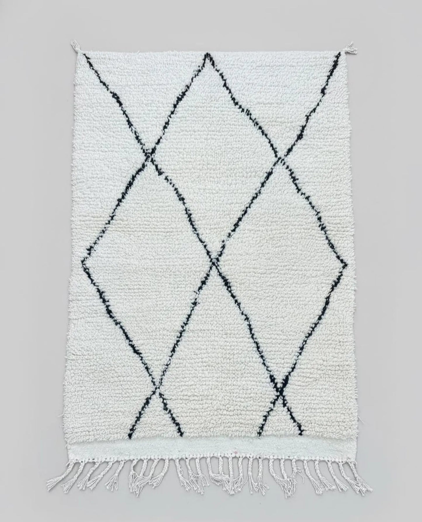 Tapis Berbère Beni Ouarain – Laine Blanche, Fait Main (1.1×1,5 m)