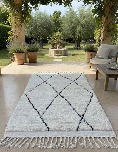 Tapis Berbère Beni Ouarain – Laine Blanche, Fait Main (1.1×1,5 m)