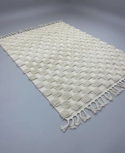 Tapis Blanc à Motif Damier Minimaliste - (1m x 1.43m)