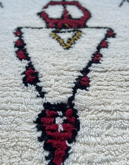 Tapis Amazigh – Symboles Yaz & Tazerzit (1m × 1,56 m)