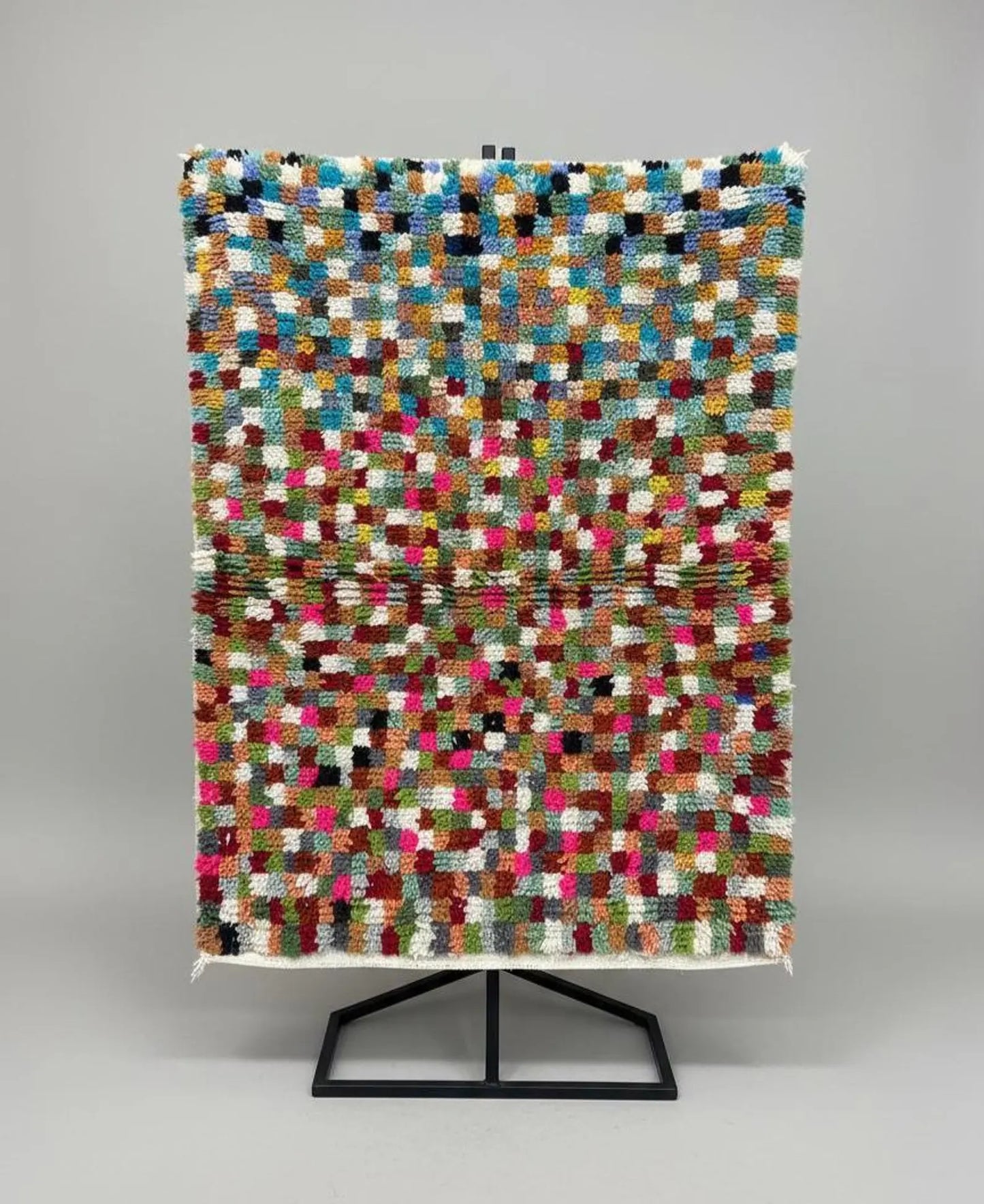 Tapis Marocain Multicolore à Damier – Carrés Colorés – Pièce Artistique (1.1m × 1,5m)