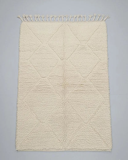 Tapis Minimaliste Géométrique Sculpté Blanc cassé – Style Beni Ourain (1×1,5 m)