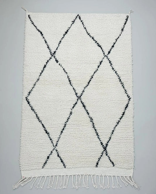 Tapis Berbère Beni Ouarain – Laine Blanche, Fait Main (1.1×1,5 m)