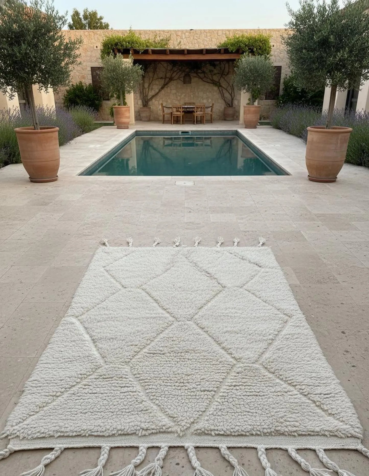 Tapis Minimaliste Géométrique Sculpté Blanc cassé – Style Beni Ourain (1×1,5 m)