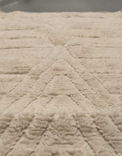 Tapis Minimaliste texture Géométrique Blanc Cassé (1m x 1.5m)