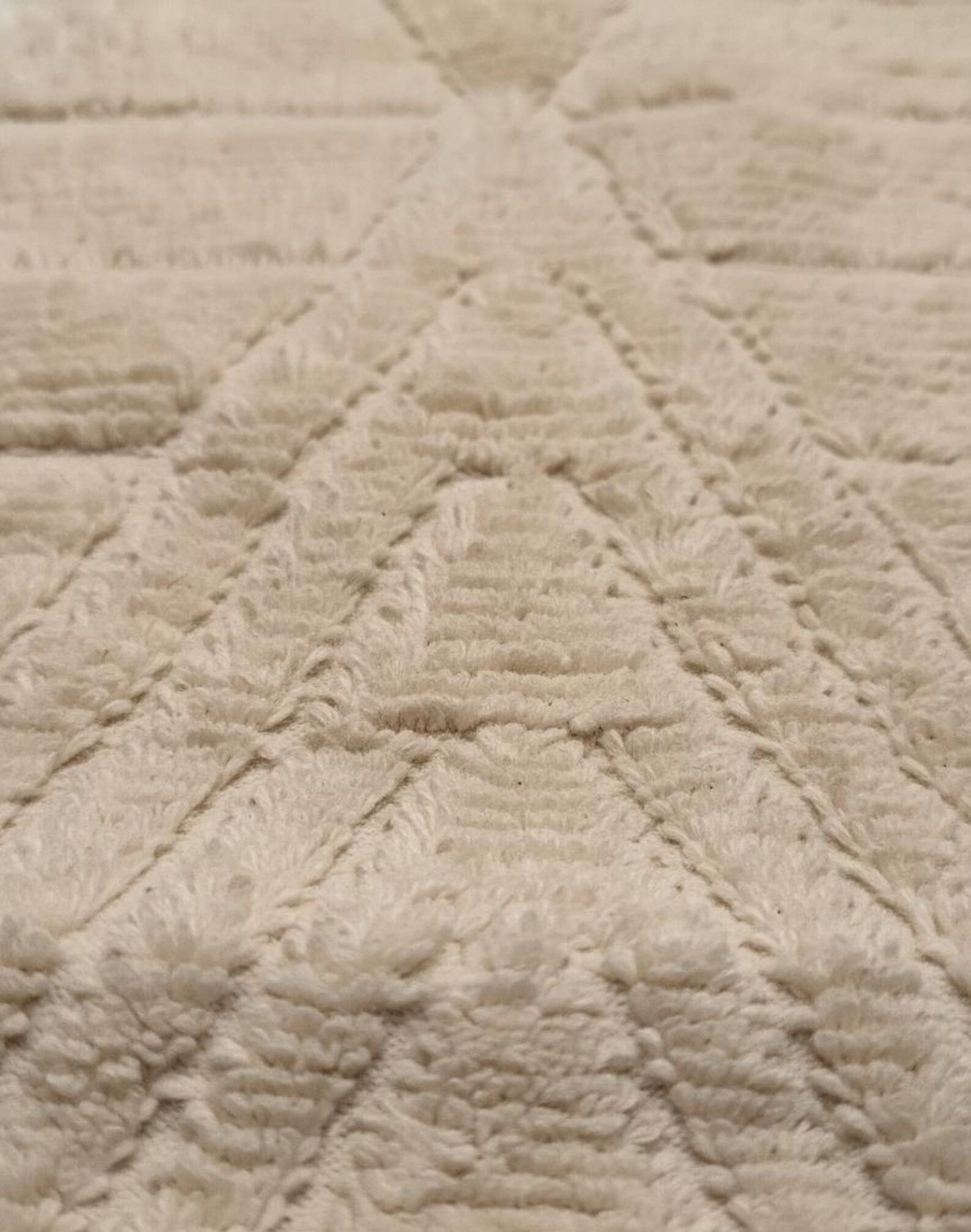 Tapis Minimaliste texture Géométrique Blanc Cassé (1m x 1.5m)